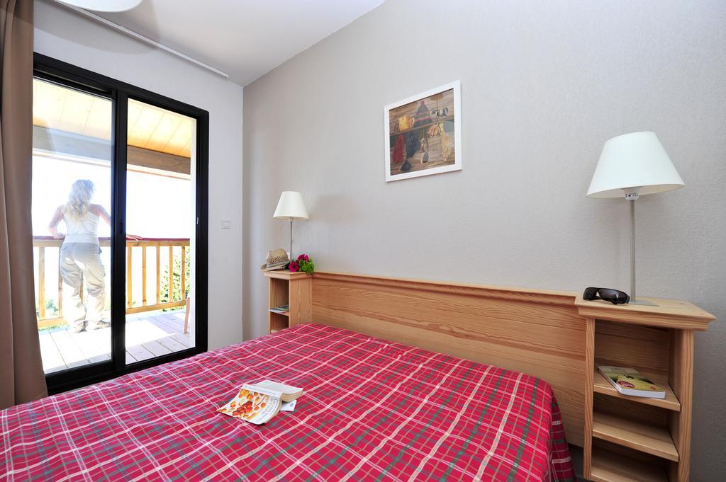 Residence Goelia Le Domaine De Castella Font-Romeu-Odeillo-Via Bilik gambar